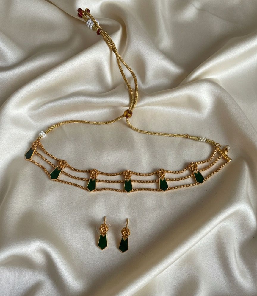 Simple nagapadam necklace